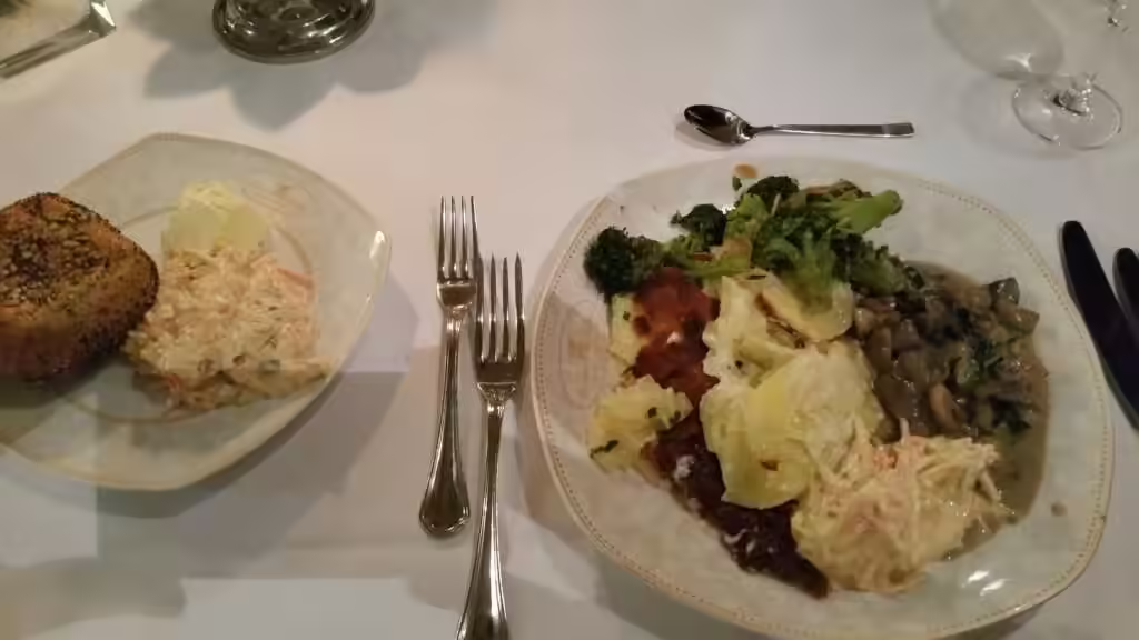 Halbpension Abendessen Rugard