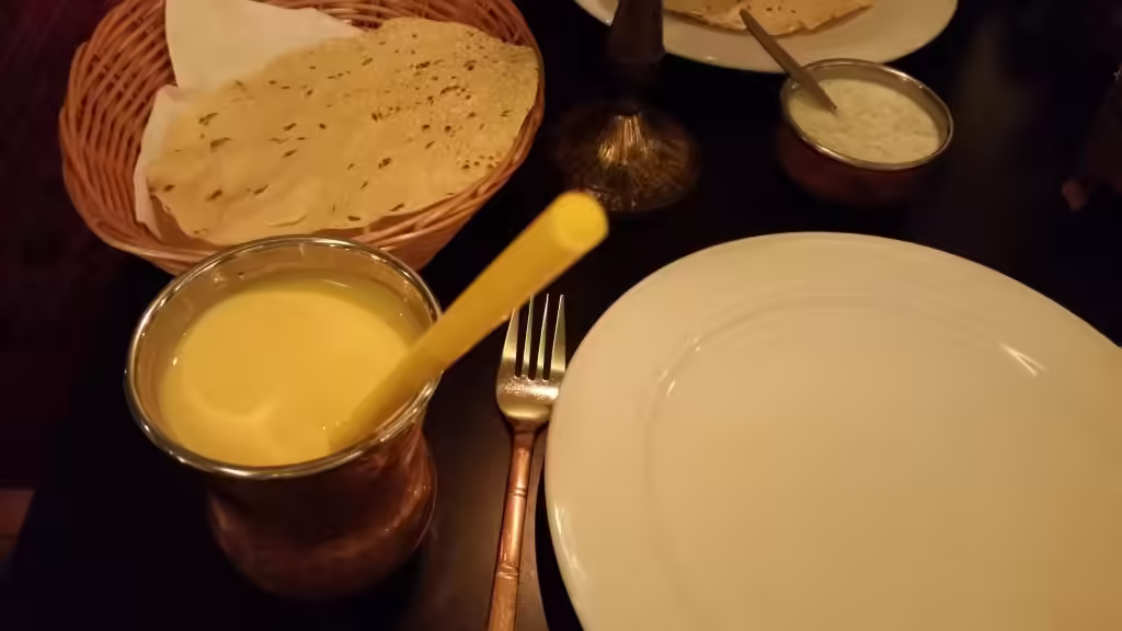 Mango Lassi im Maharani Hamburg