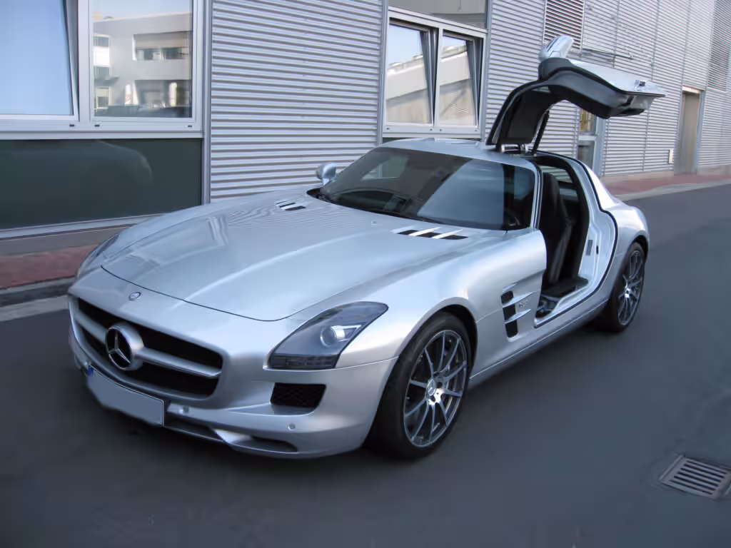 Mercedes SLS AMG Panoramaansicht